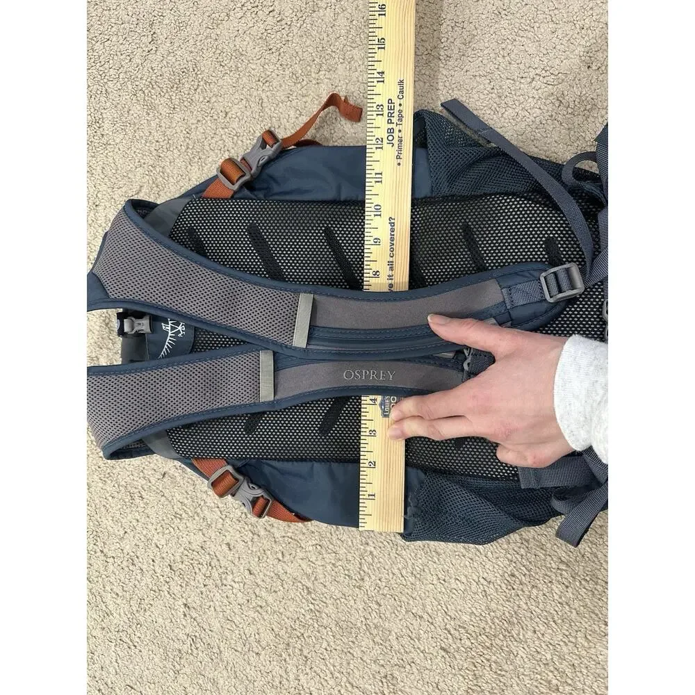 Osprey Daylite Lightweight Backpack H2O Hydration Ready Pack Hiking Camping GUC